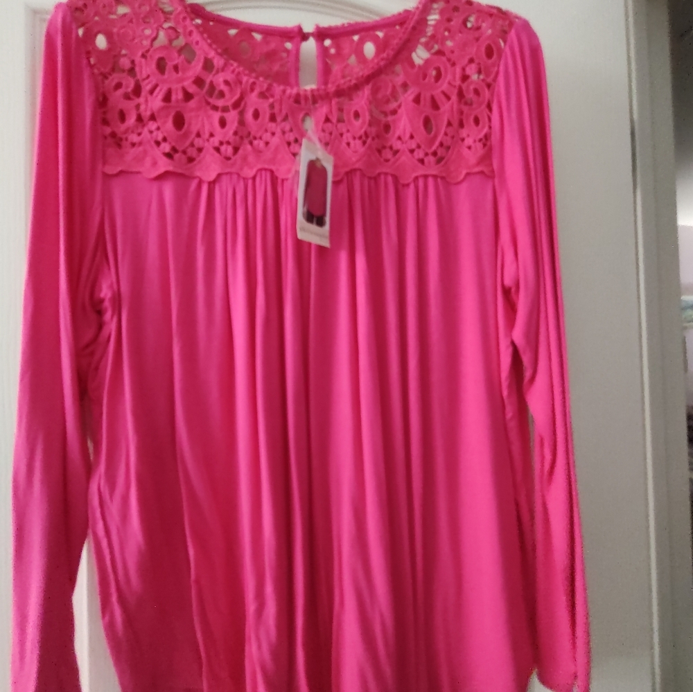 NWT Gorgeous Hot Pink Lace Collar Top